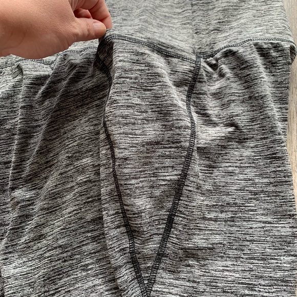 Plus Size Yoga Capris Pants Women’s Size 18/20 Moisture Wicking Livi Lan… - Picture 5 of 9